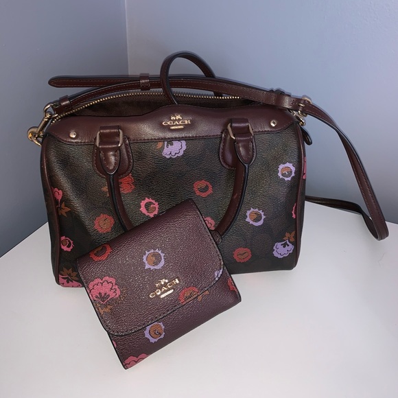 Coach purse and wallet